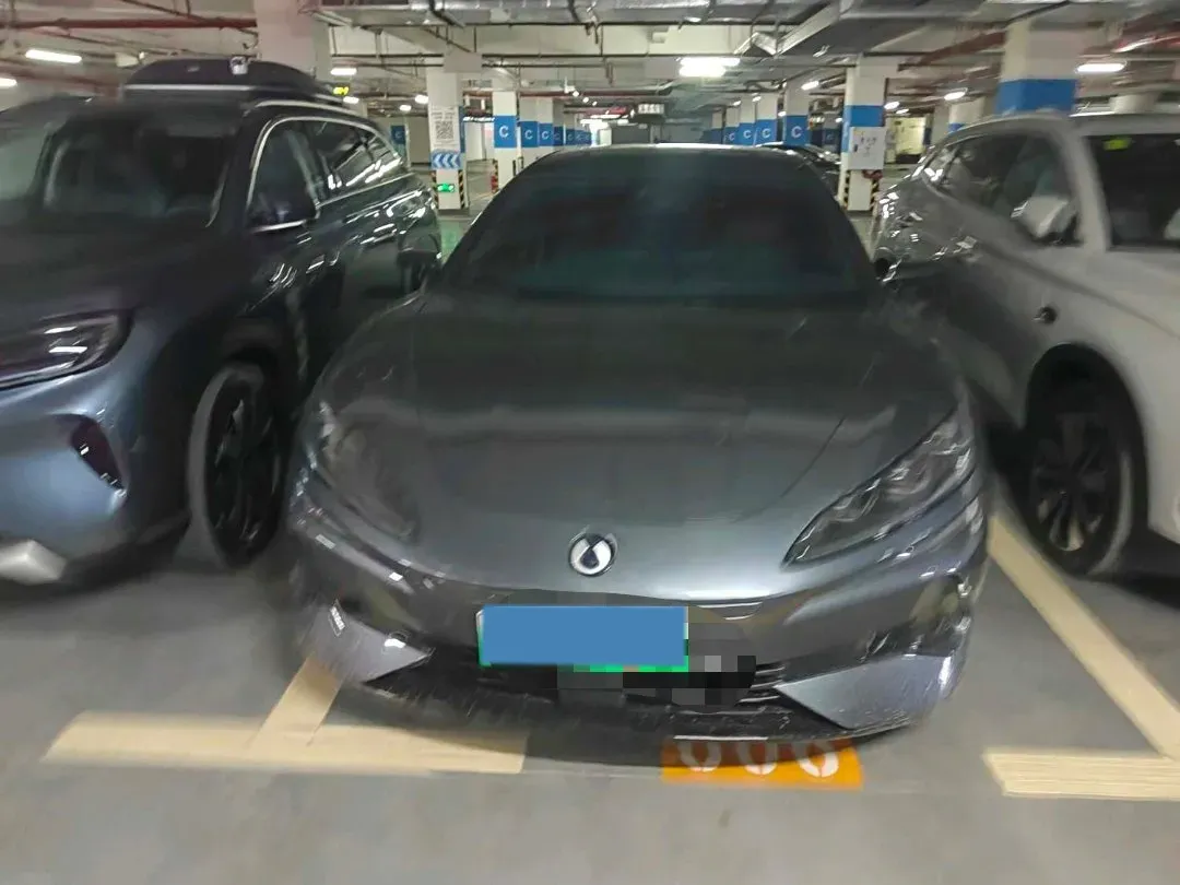 2024 Denza DenzaZ9 2.0T 207HP L4 E-CVT PHEV 38.5KWH,autocango,china used car exporter,china ev exporter,chinese used car exporter,chinese used ev exporter