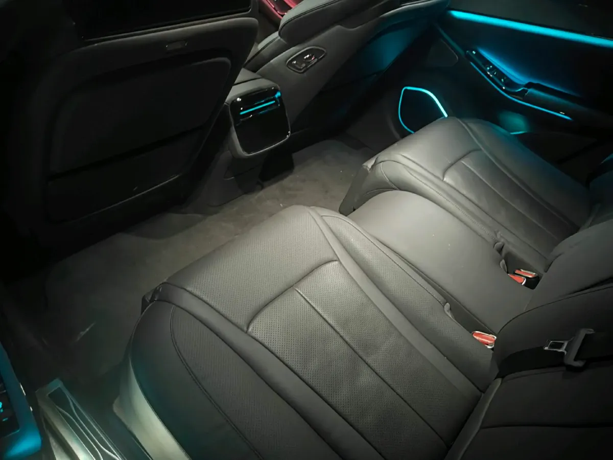 2024 Denza DenzaZ9 2.0T 207HP L4 E-CVT PHEV 38.5KWH,autocango,china used car exporter,china ev exporter,chinese used car exporter,chinese used ev exporter