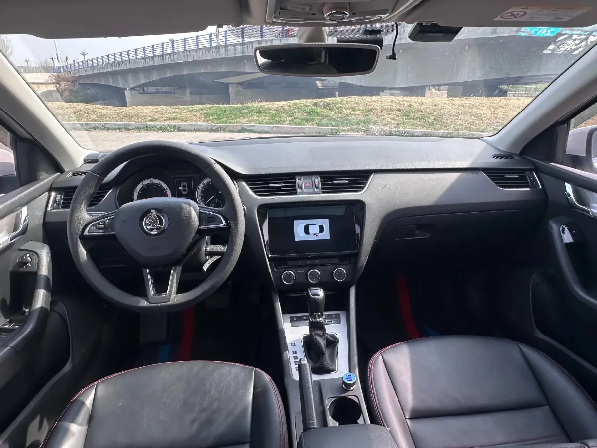 2019 Skoda Octavia 1.5L 116HP L4 6AT,autocango,china used car exporter,china ev exporter,chinese used car exporter,chinese used ev exporter