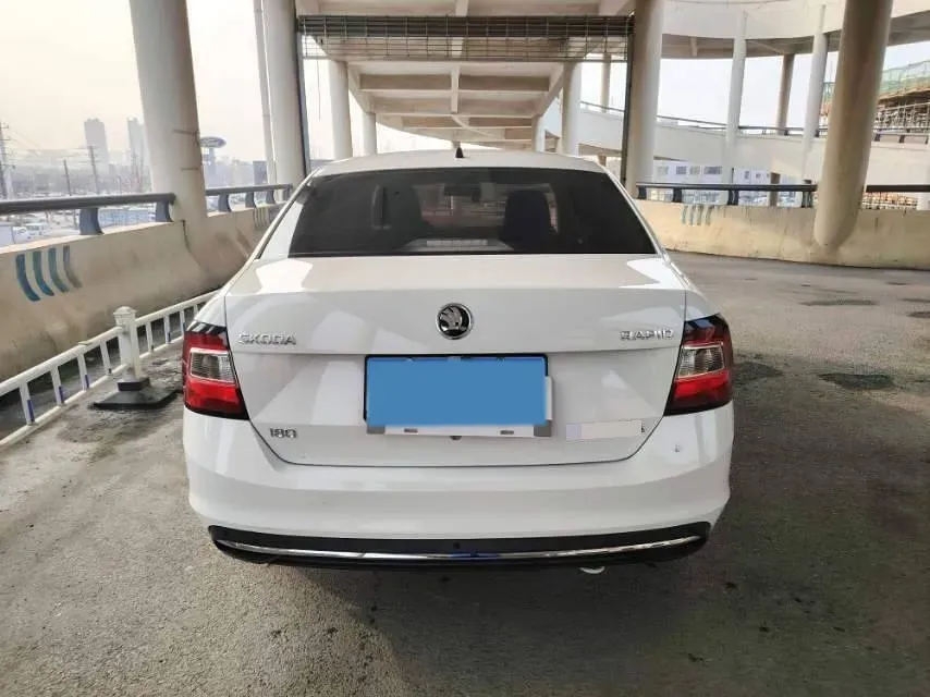 2018 Skoda Rapid 1.6L 110HP L4 6AT,autocango,china used car exporter,china ev exporter,chinese used car exporter,chinese used ev exporter