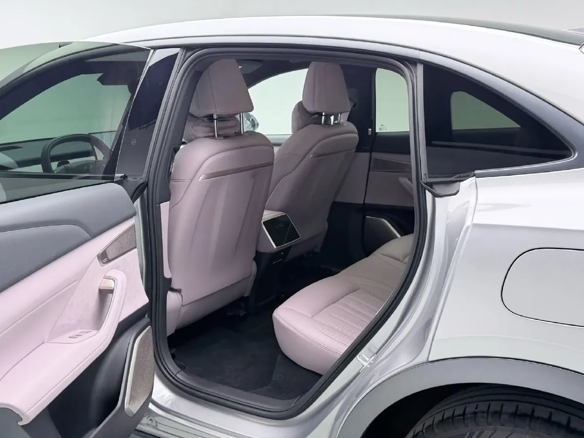 2024 ONVO L60 BEV 60KWH,autocango,china used car exporter,china ev exporter,chinese used car exporter,chinese used ev exporter