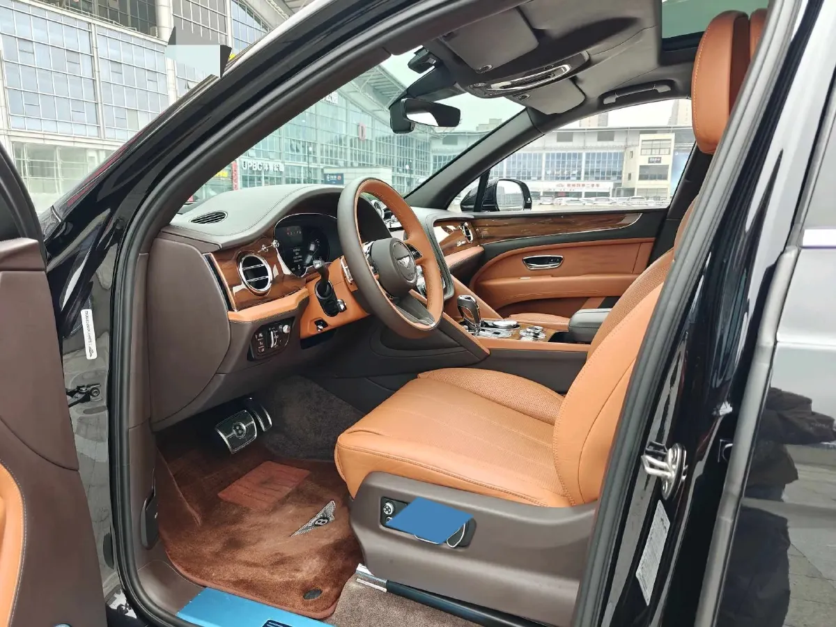 2023 Bentley Bentayga 4.0T 550HP V8 8AT,autocango,china used car exporter,china ev exporter,chinese used car exporter,chinese used ev exporter