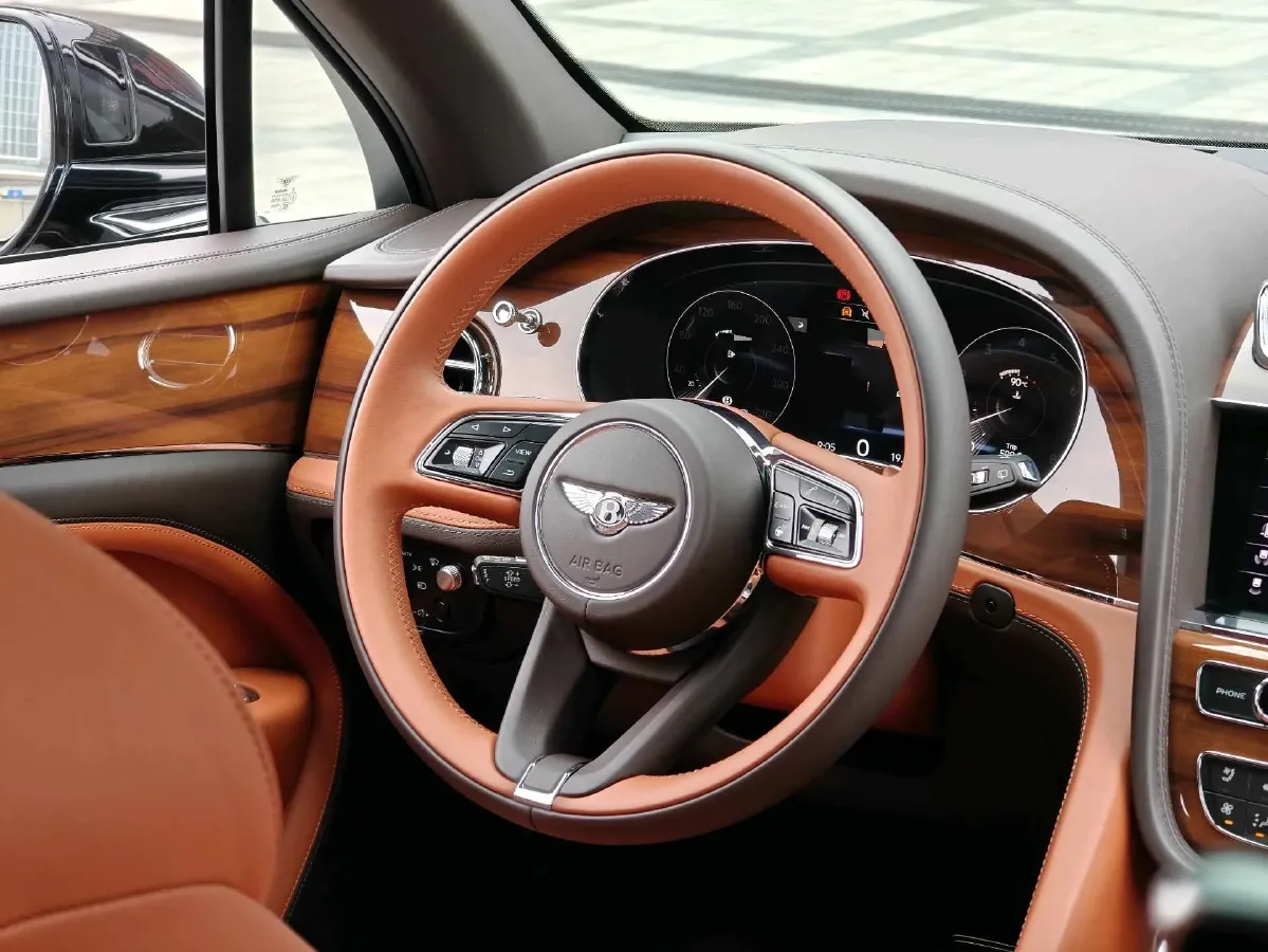 2023 Bentley Bentayga 4.0T 550HP V8 8AT,autocango,china used car exporter,china ev exporter,chinese used car exporter,chinese used ev exporter