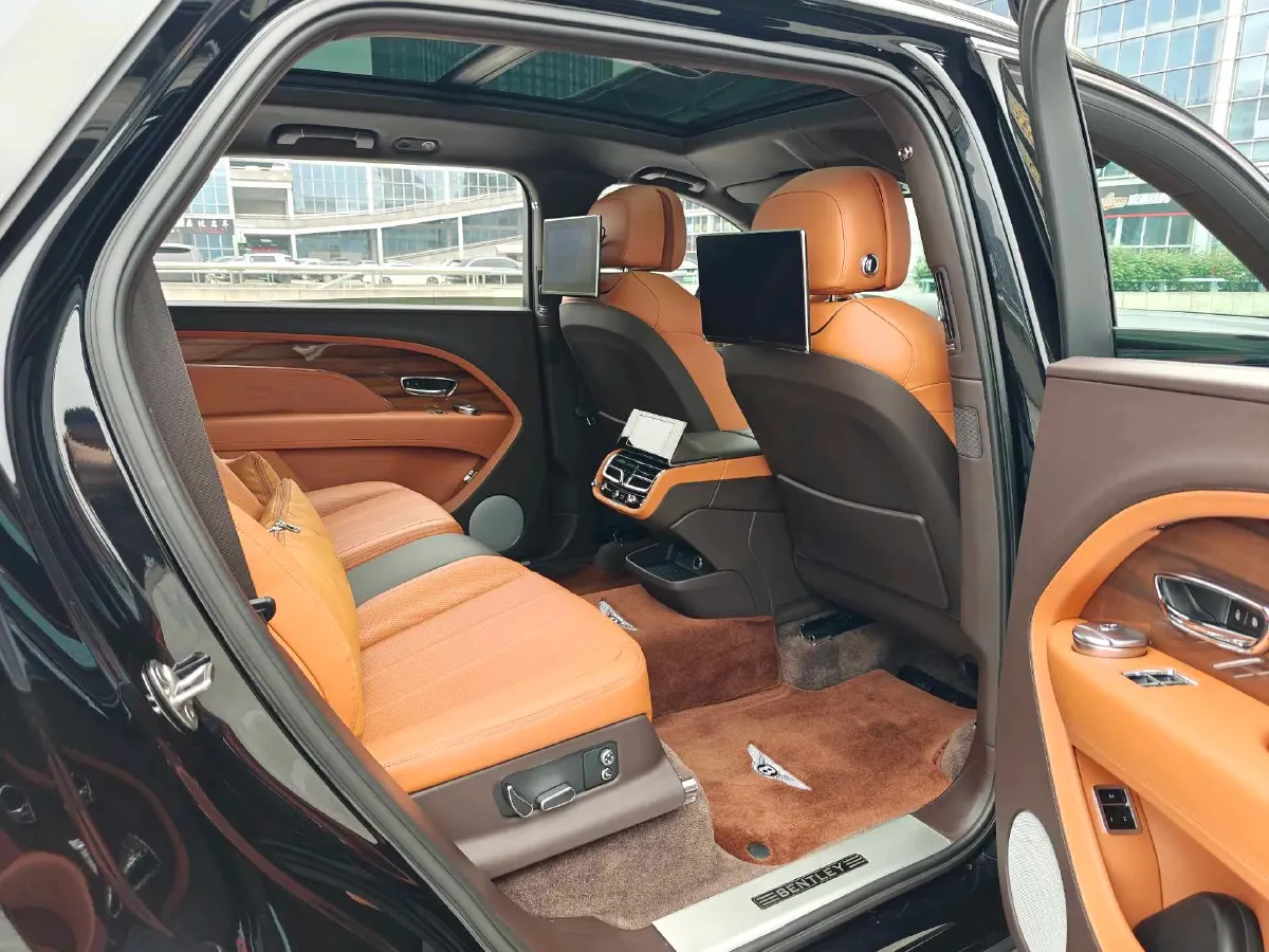 2023 Bentley Bentayga 4.0T 550HP V8 8AT,autocango,china used car exporter,china ev exporter,chinese used car exporter,chinese used ev exporter