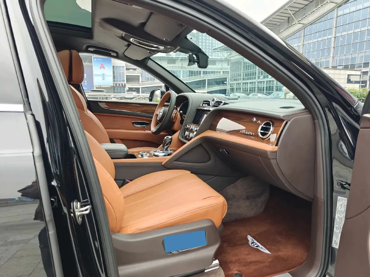 2023 Bentley Bentayga 4.0T 550HP V8 8AT,autocango,china used car exporter,china ev exporter,chinese used car exporter,chinese used ev exporter