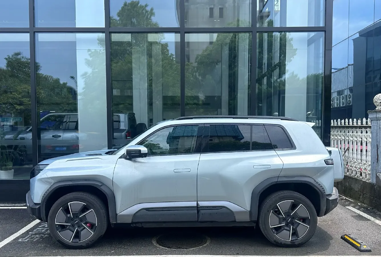 2025 FangChengBao Tai 3 BEV,autocango,china used car exporter,china ev exporter,chinese used car exporter,chinese used ev exporter