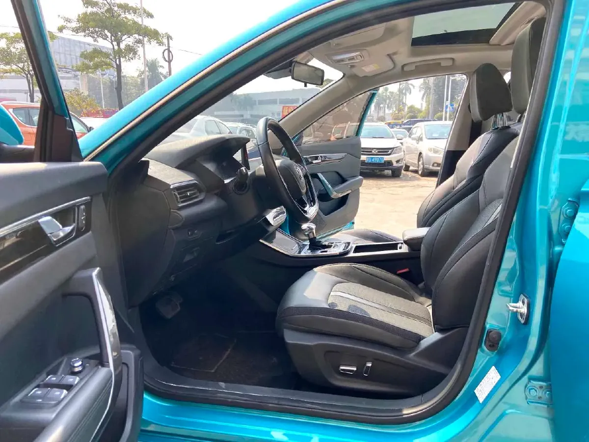 2020 DongFeng Aeolus YiXuan 1.5T 150HP L4 6DCT,autocango,china used car exporter,china ev exporter,chinese used car exporter,chinese used ev exporter
