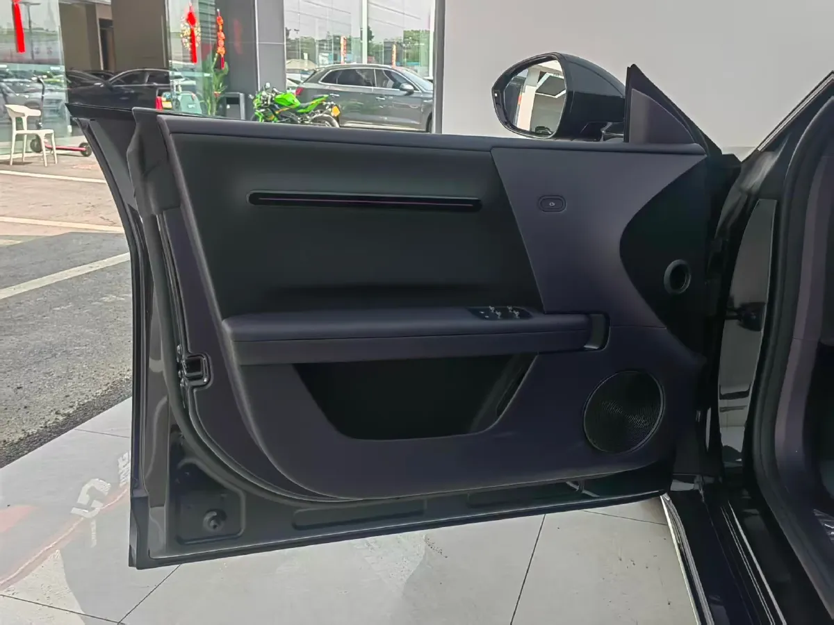 2025 Avatr 06 REEV 156HP REEV,autocango,china used car exporter,china ev exporter,chinese used car exporter,chinese used ev exporter