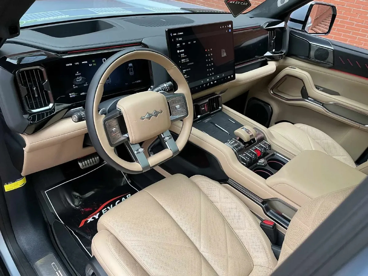 2025 FangChengBao Bao 8 2.0T 245HP L4 E-CVT PHEV 36.8KWH,autocango,china used car exporter,china ev exporter,chinese used car exporter,chinese used ev exporter