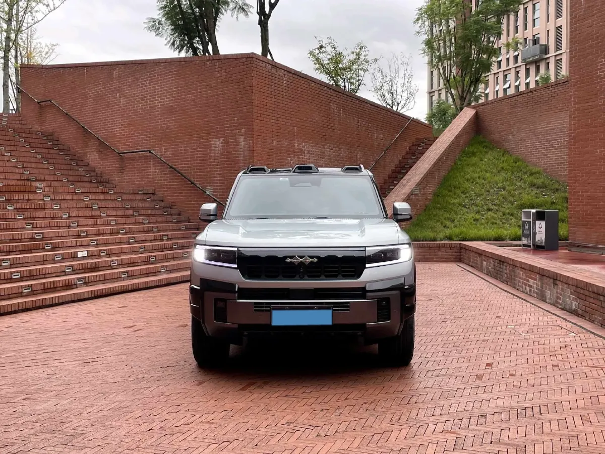 2025 FangChengBao Bao 8 2.0T 245HP L4 E-CVT PHEV 36.8KWH,autocango,china used car exporter,china ev exporter,chinese used car exporter,chinese used ev exporter