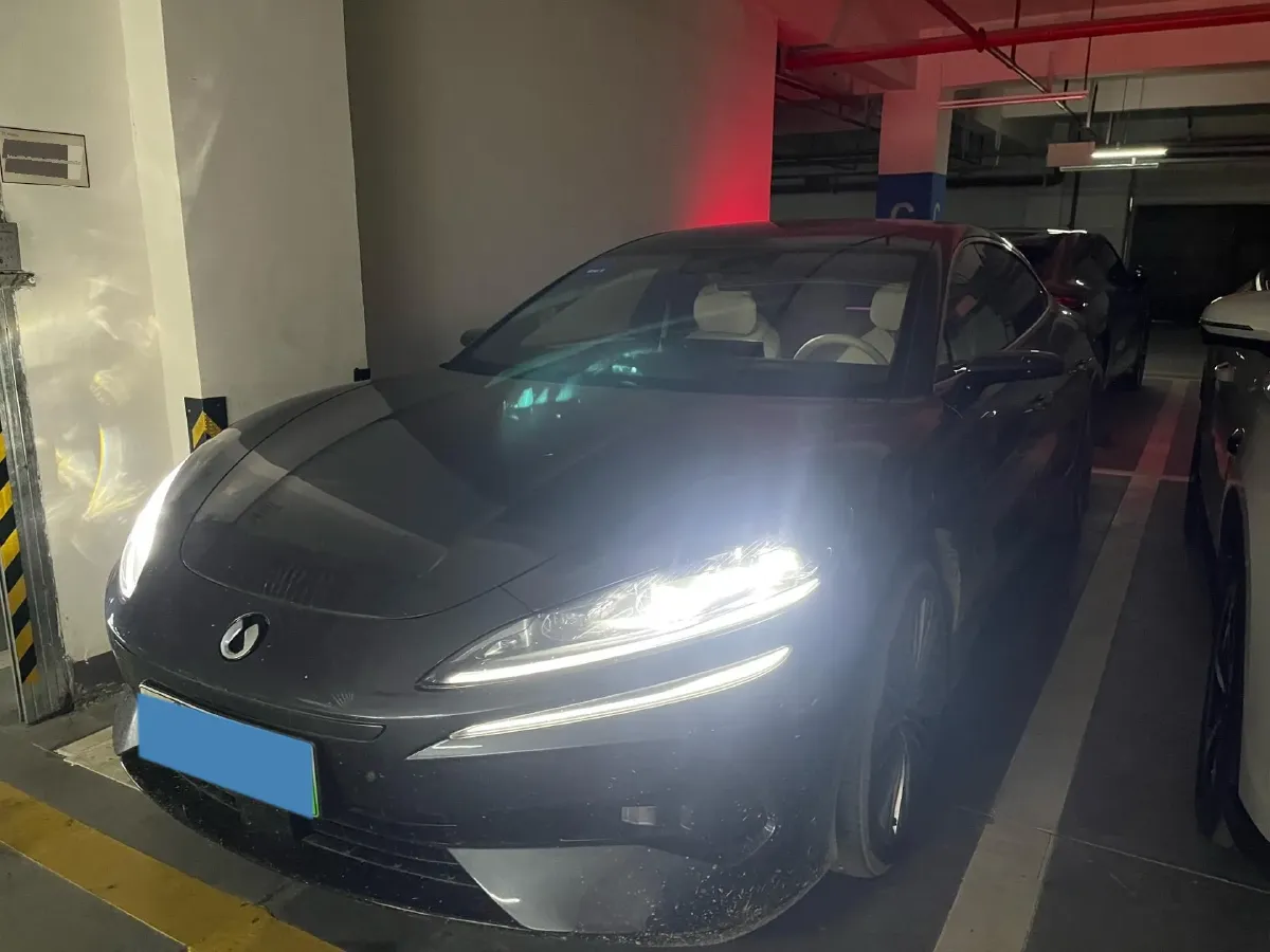 2024 Denza DenzaZ9 2.0T 207HP L4 E-CVT PHEV 38.5KWH,autocango,china used car exporter,china ev exporter,chinese used car exporter,chinese used ev exporter