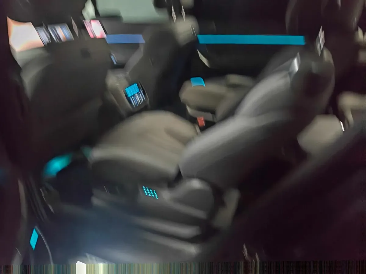 2025 Denza DenzaN9 2.0T 207HP L4 E-CVT PHEV,autocango,china used car exporter,china ev exporter,chinese used car exporter,chinese used ev exporter