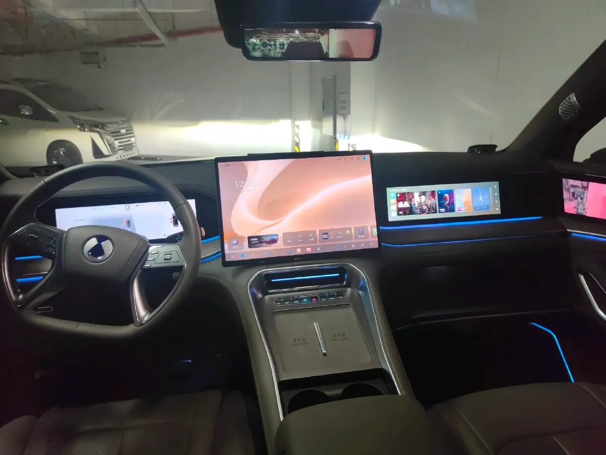 2025 Denza DenzaN9 2.0T 207HP L4 E-CVT PHEV,autocango,china used car exporter,china ev exporter,chinese used car exporter,chinese used ev exporter