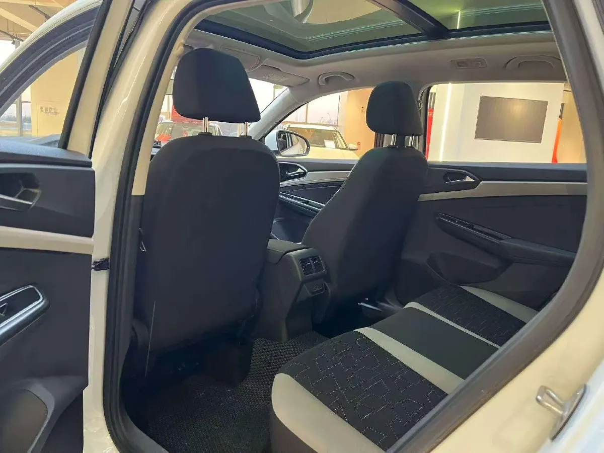 2023 Jetta VS7 1.4T 150HP L4 6AT,autocango,china used car exporter,china ev exporter,chinese used car exporter,chinese used ev exporter