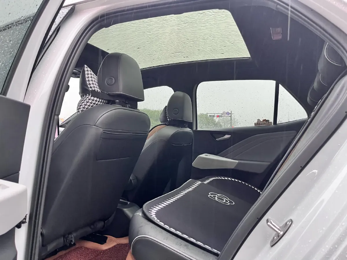 2025 Volkswagen ID.3 BEV 52.8KWH,autocango,china used car exporter,china ev exporter,chinese used car exporter,chinese used ev exporter