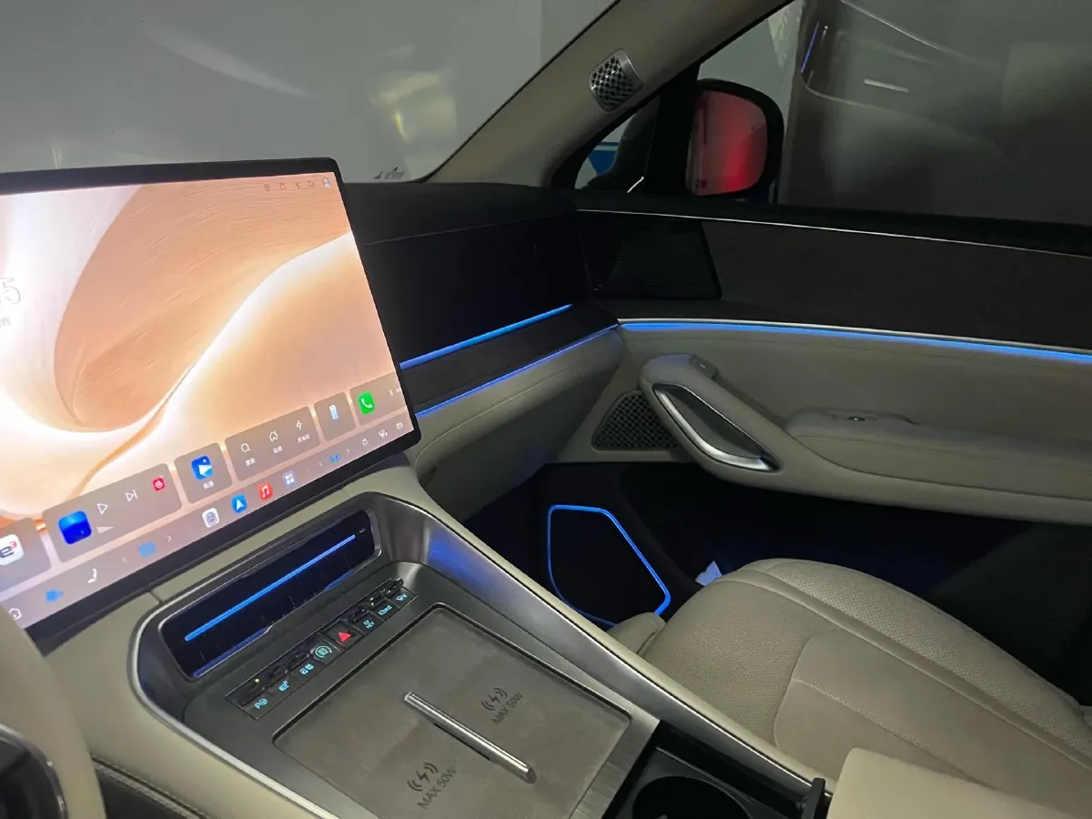 2025 Denza DenzaN9 2.0T 207HP L4 E-CVT PHEV,autocango,china used car exporter,china ev exporter,chinese used car exporter,chinese used ev exporter