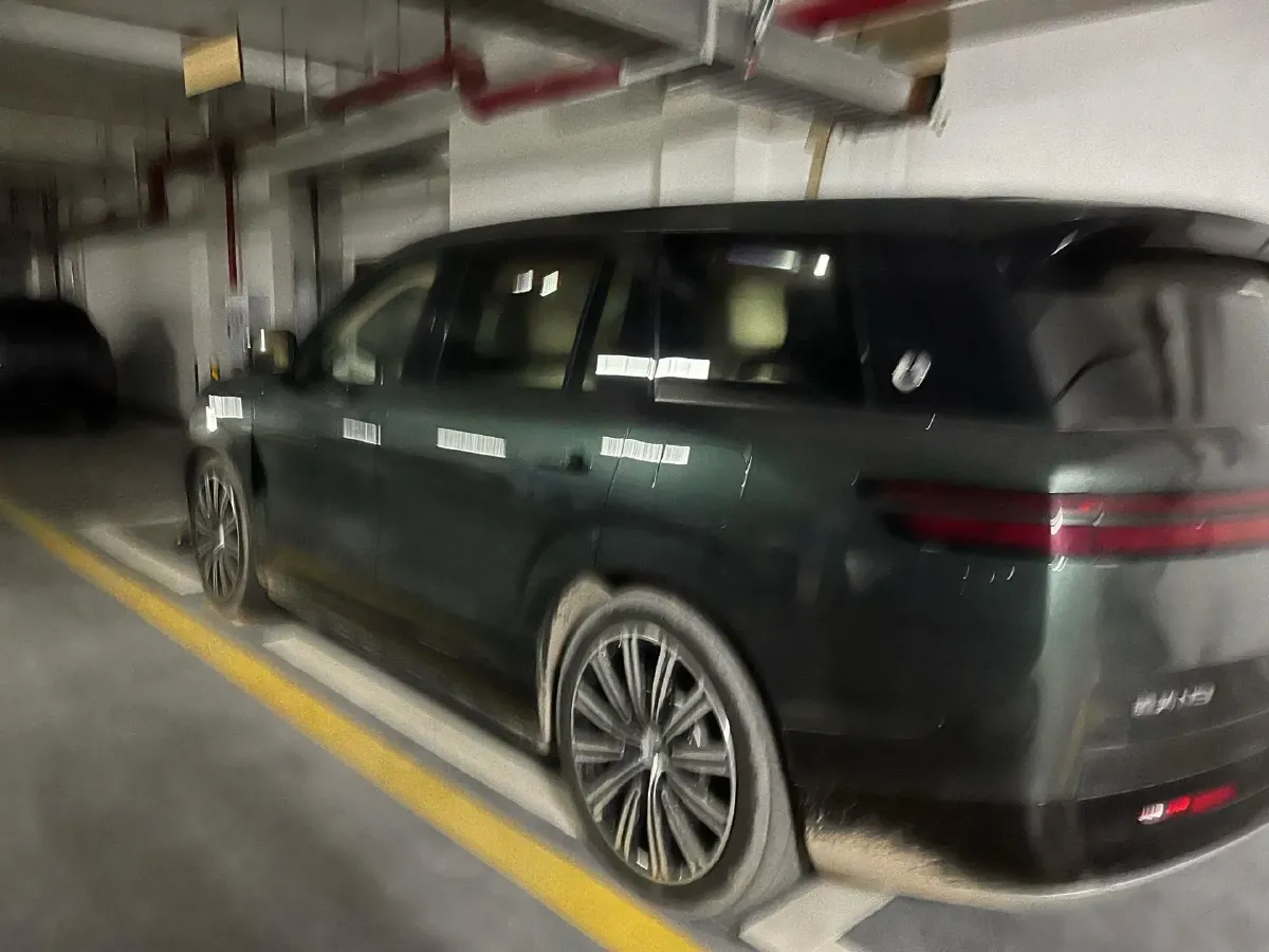 2025 Denza DenzaN9 2.0T 207HP L4 E-CVT PHEV,autocango,china used car exporter,china ev exporter,chinese used car exporter,chinese used ev exporter