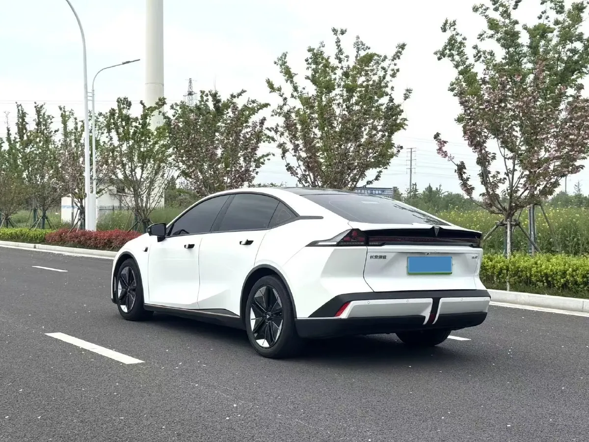 2022 DongFeng Forthing LingZhi EV BEV 68.4KWH,autocango,china used car exporter,china ev exporter,chinese used car exporter,chinese used ev exporter