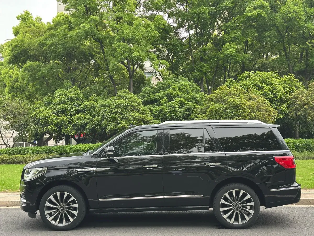2019 Lincoln Navigator 3.5T 388HP V6 10AT,autocango,china used car exporter,china ev exporter,chinese used car exporter,chinese used ev exporter