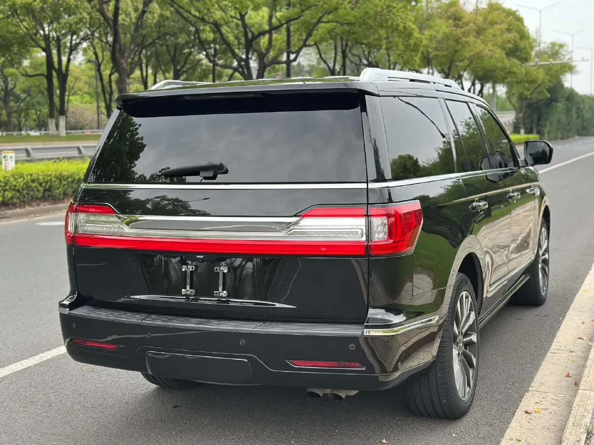 2019 Lincoln Navigator 3.5T 388HP V6 10AT,autocango,china used car exporter,china ev exporter,chinese used car exporter,chinese used ev exporter
