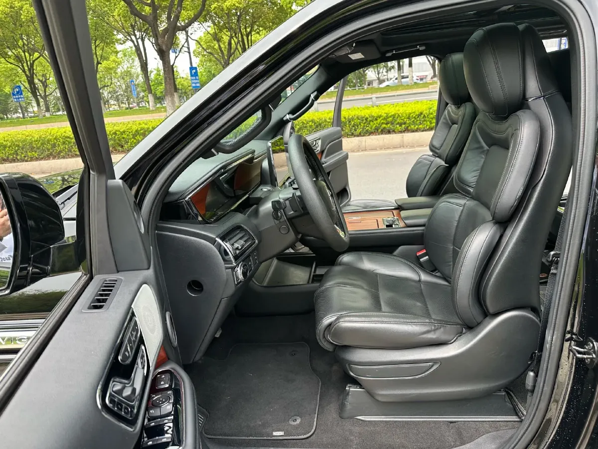 2019 Lincoln Navigator 3.5T 388HP V6 10AT,autocango,china used car exporter,china ev exporter,chinese used car exporter,chinese used ev exporter