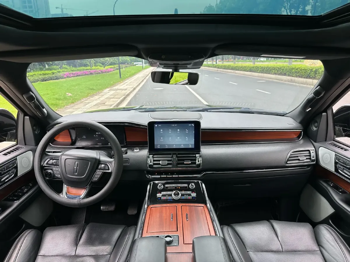 2019 Lincoln Navigator 3.5T 388HP V6 10AT,autocango,china used car exporter,china ev exporter,chinese used car exporter,chinese used ev exporter