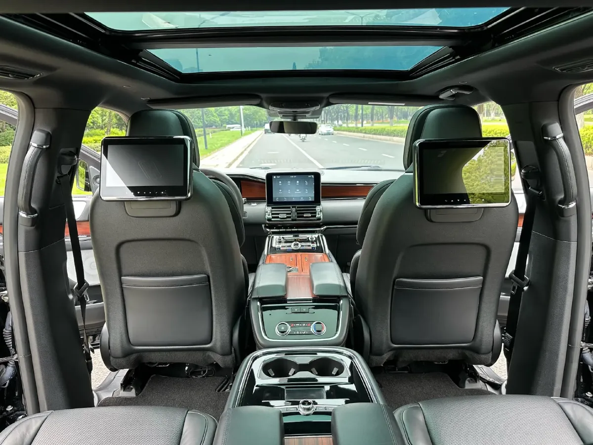 2019 Lincoln Navigator 3.5T 388HP V6 10AT,autocango,china used car exporter,china ev exporter,chinese used car exporter,chinese used ev exporter