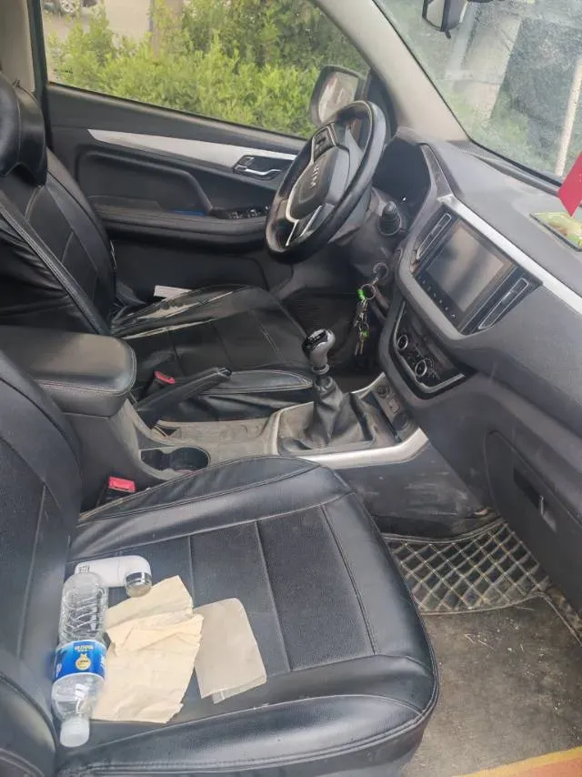 2019 Isuzu LingTuo 2.5T 129HP L4 6MT,autocango,china used car exporter,china ev exporter,chinese used car exporter,chinese used ev exporter