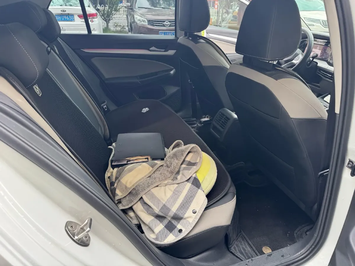 2021 Volkswagen Golf 1.4T 150HP L4 7DCT,autocango,china used car exporter,china ev exporter,chinese used car exporter,chinese used ev exporter