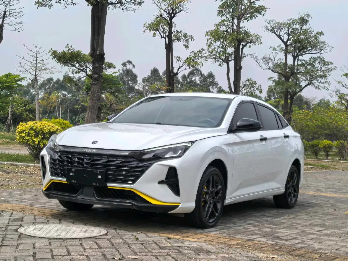 2023 DongFeng Aeolus YiXuan 1.5T 197HP L4 6DCT,autocango,china used car exporter,china ev exporter,chinese used car exporter,chinese used ev exporter