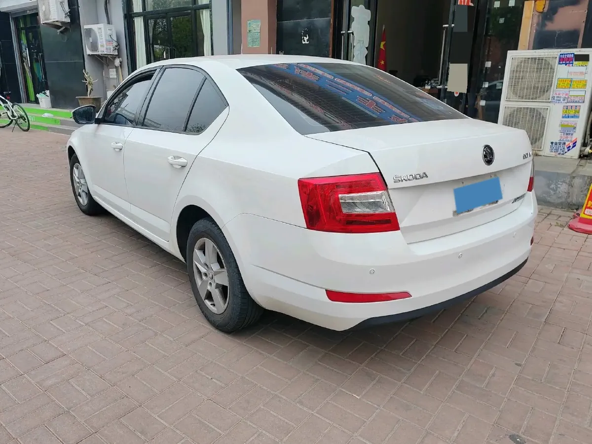 2017 Skoda Octavia 1.6L 110HP L4 6AT,autocango,china used car exporter,china ev exporter,chinese used car exporter,chinese used ev exporter