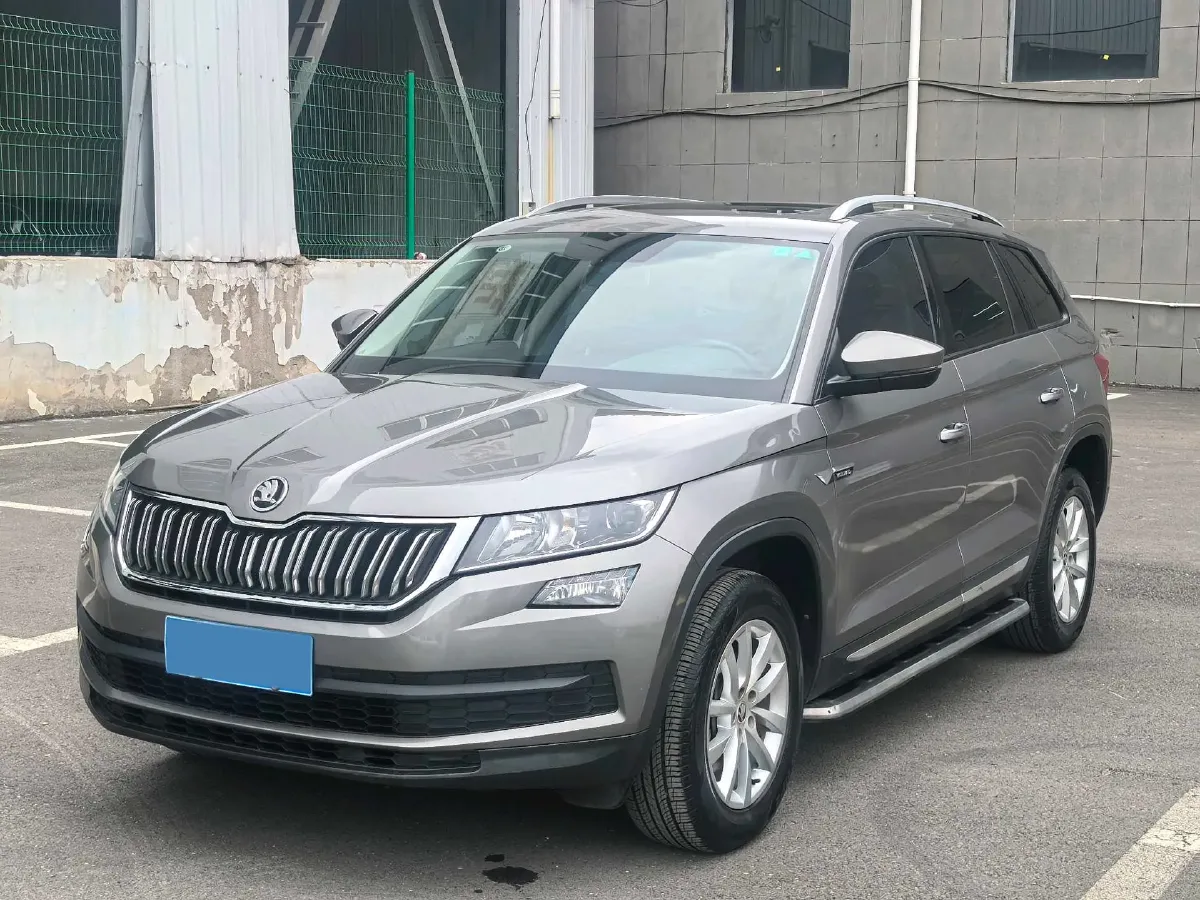2017 Skoda Kodiak 1.8T 180HP L4 7DCT,autocango,china used car exporter,china ev exporter,chinese used car exporter,chinese used ev exporter