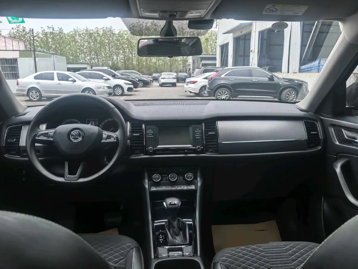 2017 Skoda Kodiak 1.8T 180HP L4 7DCT,autocango,china used car exporter,china ev exporter,chinese used car exporter,chinese used ev exporter