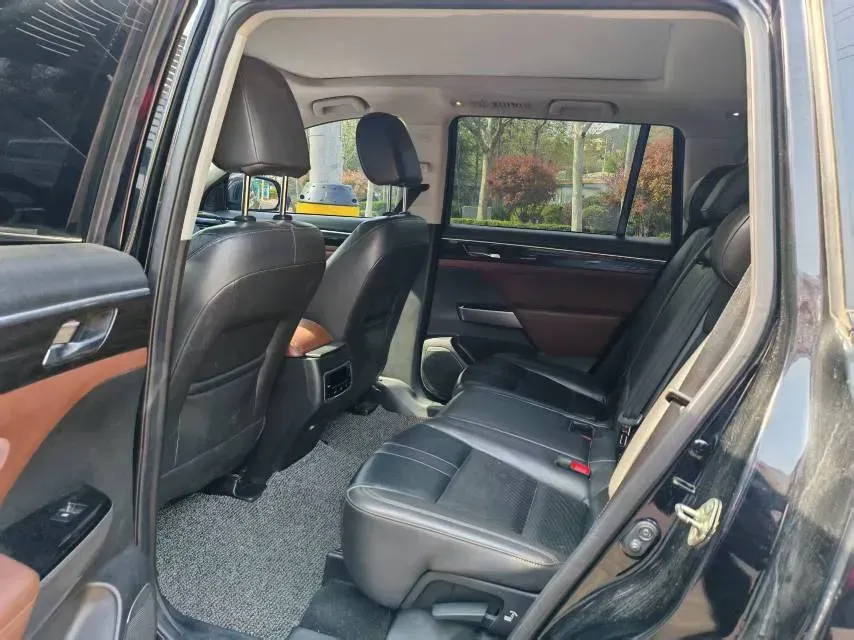 2017 GAC Trumpchi GS8 2.0T 201HP L4 6AT,autocango,china used car exporter,china ev exporter,chinese used car exporter,chinese used ev exporter