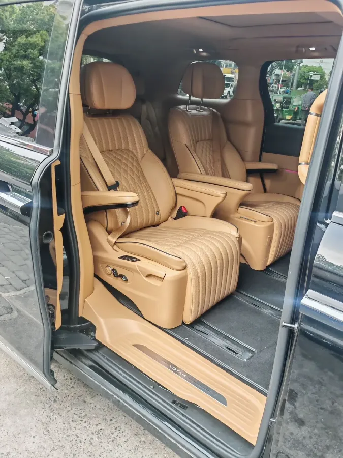 2022 Voyah Dream 1.5T 136HP L4 PHEV 25.57KWH,autocango,china used car exporter,china ev exporter,chinese used car exporter,chinese used ev exporter