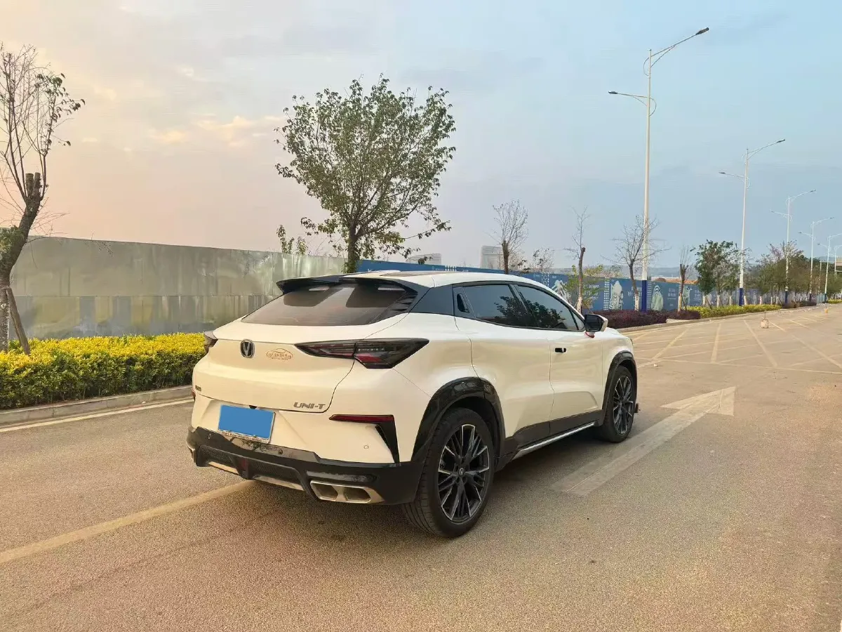 2023 ChangAn UNI-T 1.5T 188HP L4 7DCT,autocango,china used car exporter,china ev exporter,chinese used car exporter,chinese used ev exporter