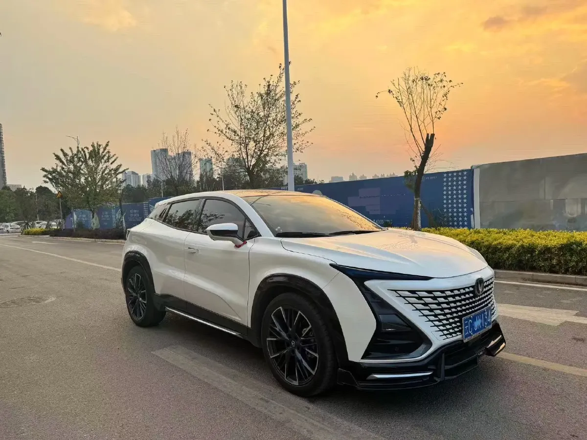 2023 ChangAn UNI-T 1.5T 188HP L4 7DCT,autocango,china used car exporter,china ev exporter,chinese used car exporter,chinese used ev exporter