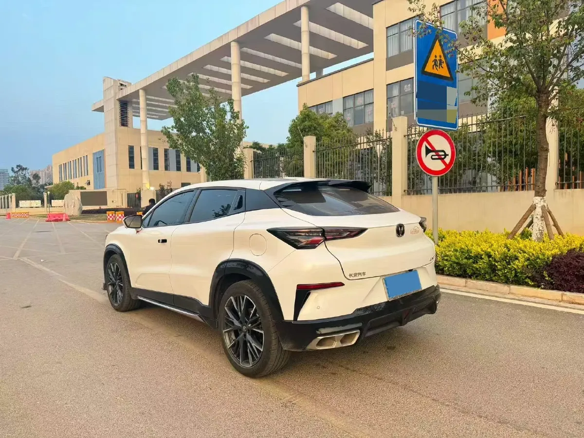 2023 ChangAn UNI-T 1.5T 188HP L4 7DCT,autocango,china used car exporter,china ev exporter,chinese used car exporter,chinese used ev exporter