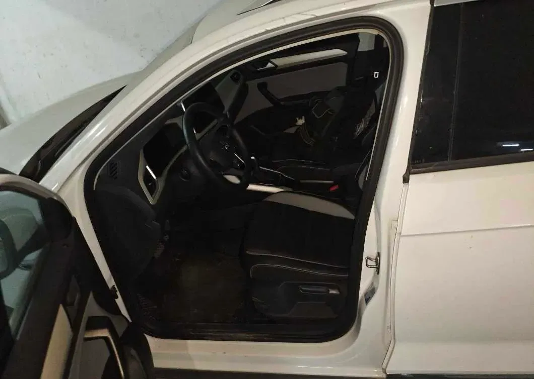 2023 Volkswagen T-Roc 1.4T 150HP L4 7DCT,autocango,china used car exporter,china ev exporter,chinese used car exporter,chinese used ev exporter