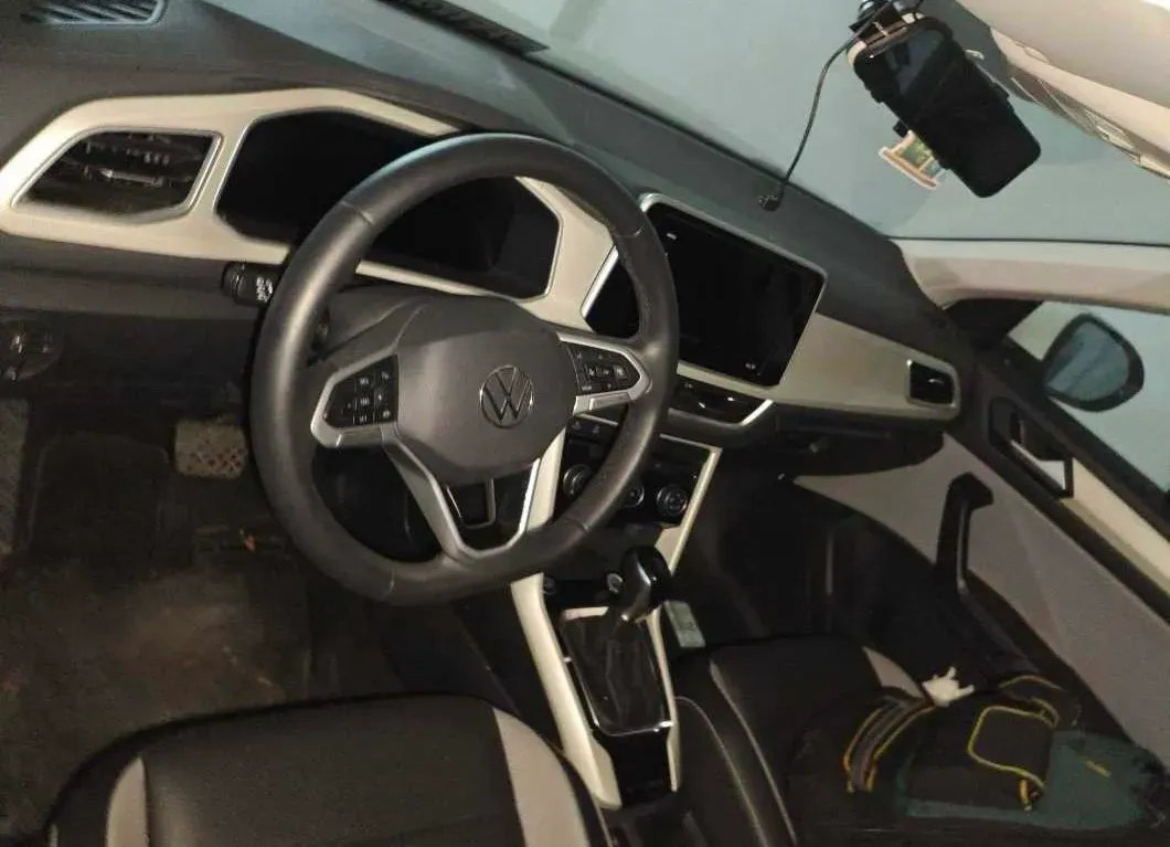 2023 Volkswagen T-Roc 1.4T 150HP L4 7DCT,autocango,china used car exporter,china ev exporter,chinese used car exporter,chinese used ev exporter