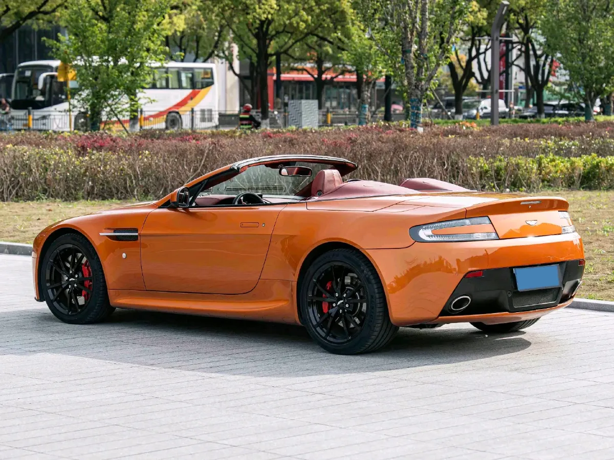 2008 BMW 1 Series 2.0L 156HP L4 6MT,autocango,china used car exporter,china ev exporter,chinese used car exporter,chinese used ev exporter