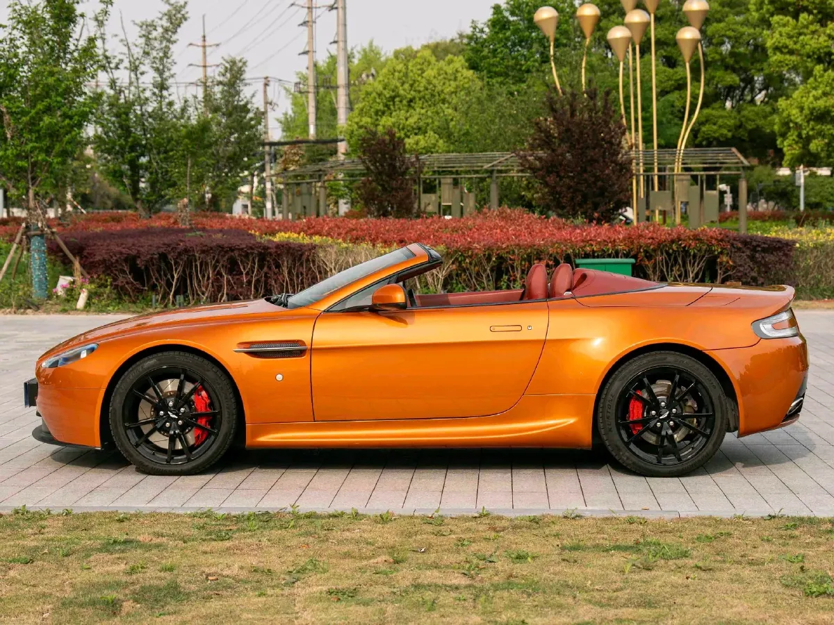 2008 BMW 1 Series 2.0L 156HP L4 6MT,autocango,china used car exporter,china ev exporter,chinese used car exporter,chinese used ev exporter