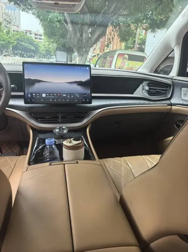 2022 Mercedes-Benz GLC Class 2.0T 197HP L4 9AT,autocango,china used car exporter,china ev exporter,chinese used car exporter,chinese used ev exporter