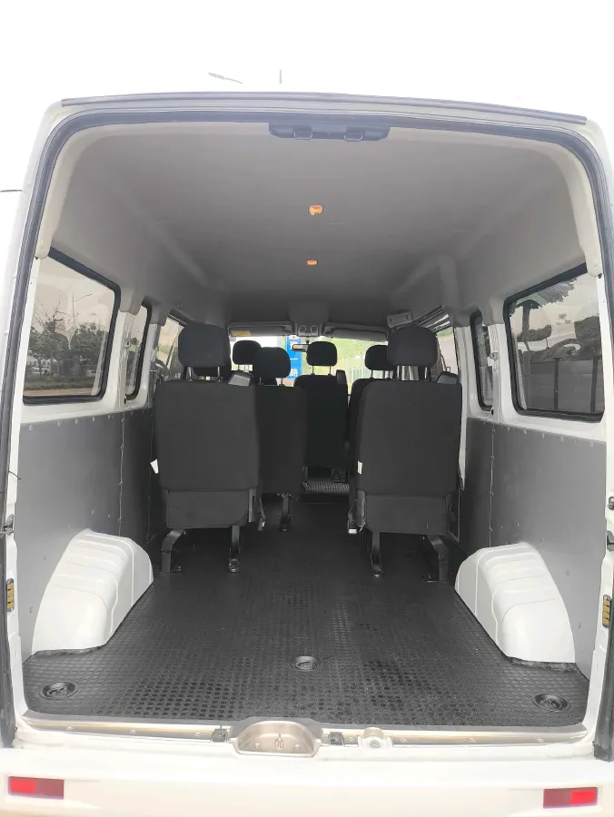 2023 MAXUS XinTu V80 2.0T 127HP L4 6MT,autocango,china used car exporter,china ev exporter,chinese used car exporter,chinese used ev exporter