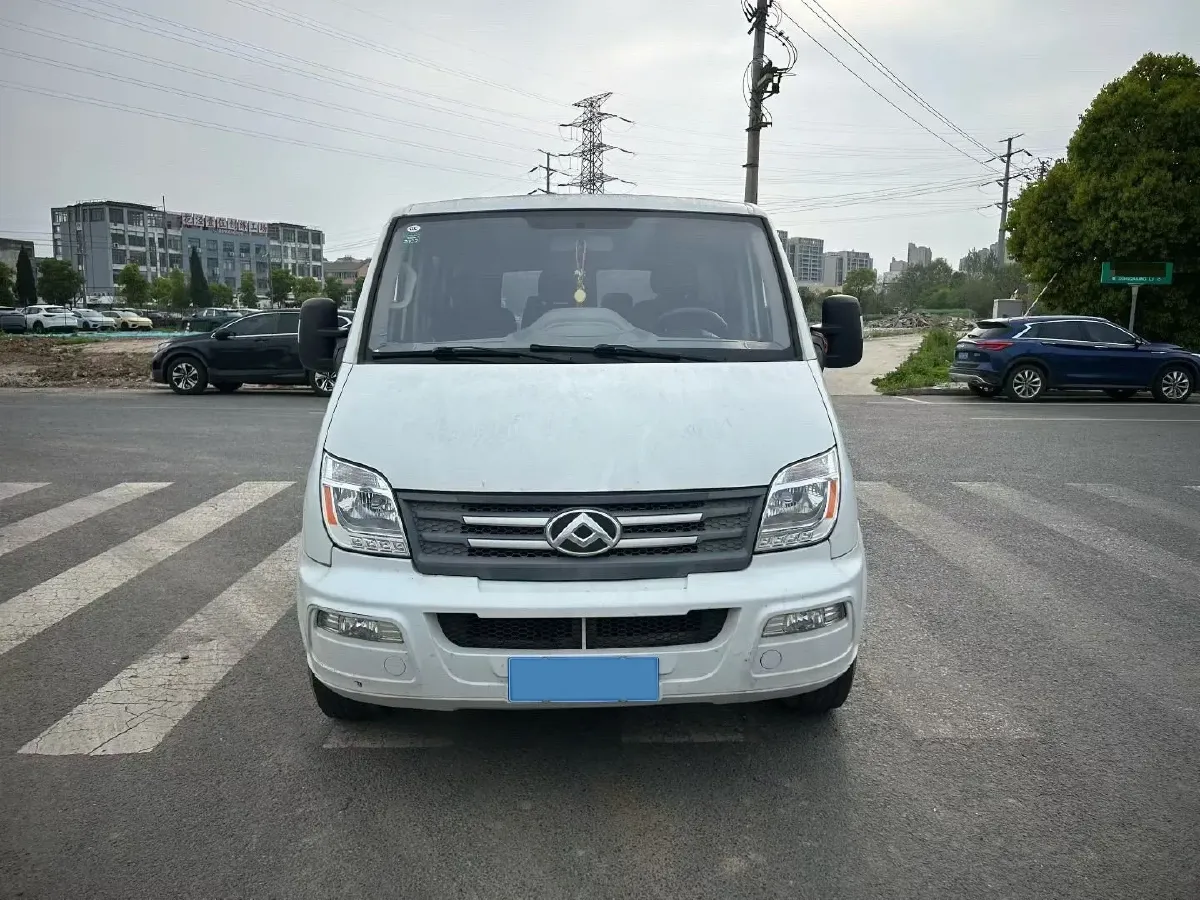 2021 MAXUS XinTu V80 2.0T 139HP L4 6MT,autocango,china used car exporter,china ev exporter,chinese used car exporter,chinese used ev exporter