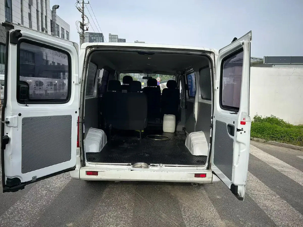 2021 MAXUS XinTu V80 2.0T 139HP L4 6MT,autocango,china used car exporter,china ev exporter,chinese used car exporter,chinese used ev exporter