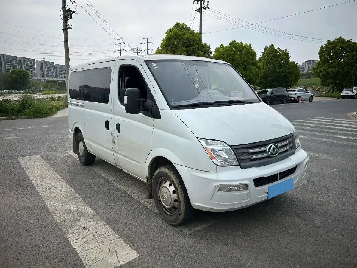 2021 MAXUS XinTu V80 2.0T 139HP L4 6MT,autocango,china used car exporter,china ev exporter,chinese used car exporter,chinese used ev exporter