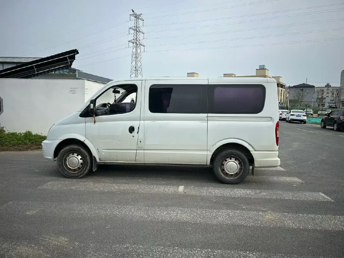 2021 MAXUS XinTu V80 2.0T 139HP L4 6MT,autocango,china used car exporter,china ev exporter,chinese used car exporter,chinese used ev exporter