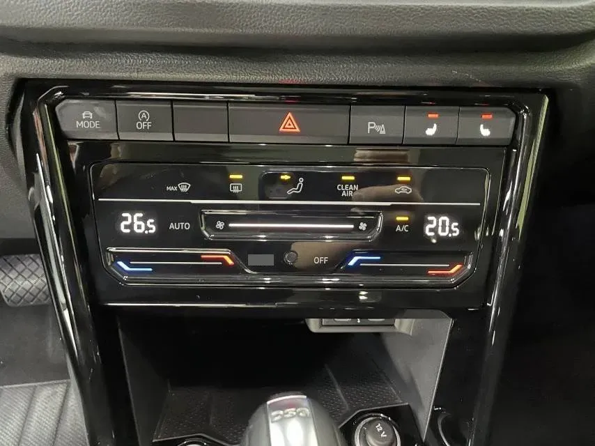 2022 Volkswagen T-Roc 1.4T 150HP L4 7DCT,autocango,china used car exporter,china ev exporter,chinese used car exporter,chinese used ev exporter