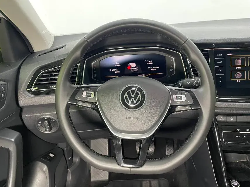 2022 Volkswagen T-Roc 1.4T 150HP L4 7DCT,autocango,china used car exporter,china ev exporter,chinese used car exporter,chinese used ev exporter
